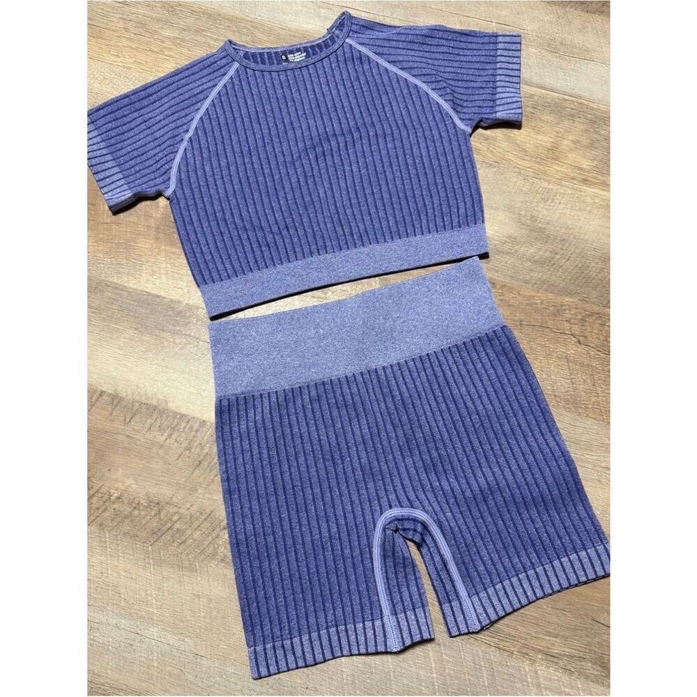 Women's Yoga Set Workout Outfit 2 Piece Short Sleeve High Waisted Shorts - Small